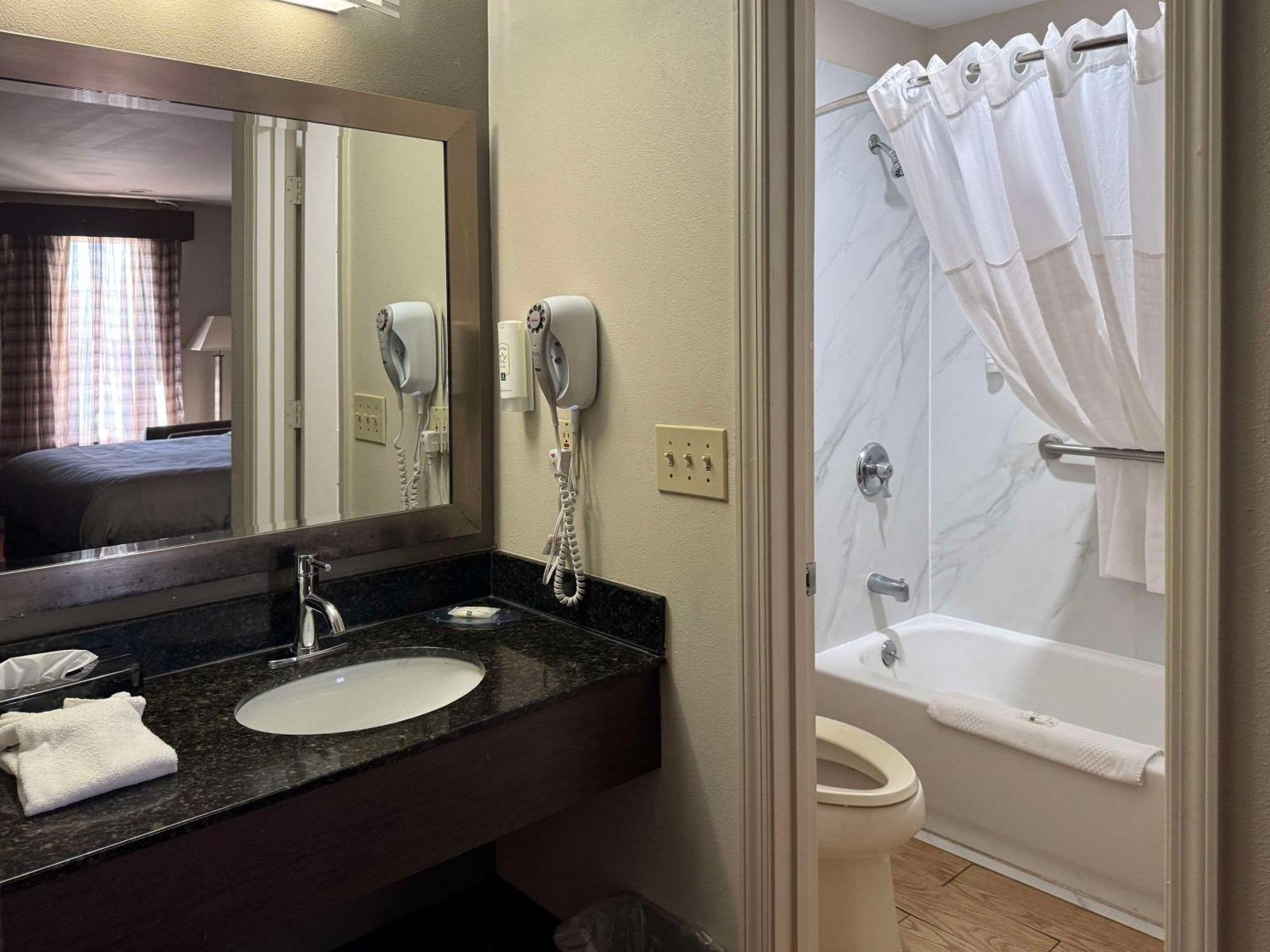 Quality Inn Lagrange East I-85 Bagian luar foto
